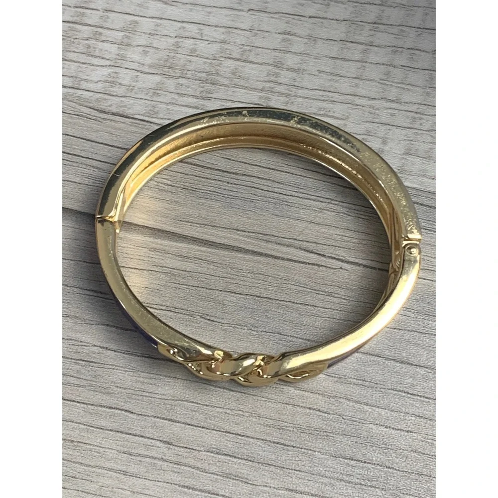 N/A gold tone